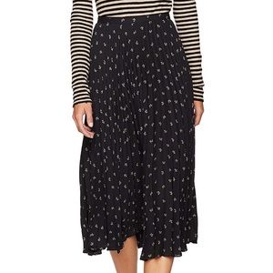 Ditsy floral pleated VINCE skirt.